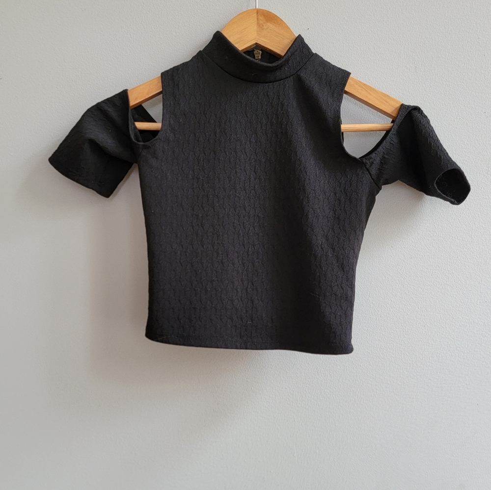 Urban Outfitters Cutout Shoulder Mockneck Crop Top XS